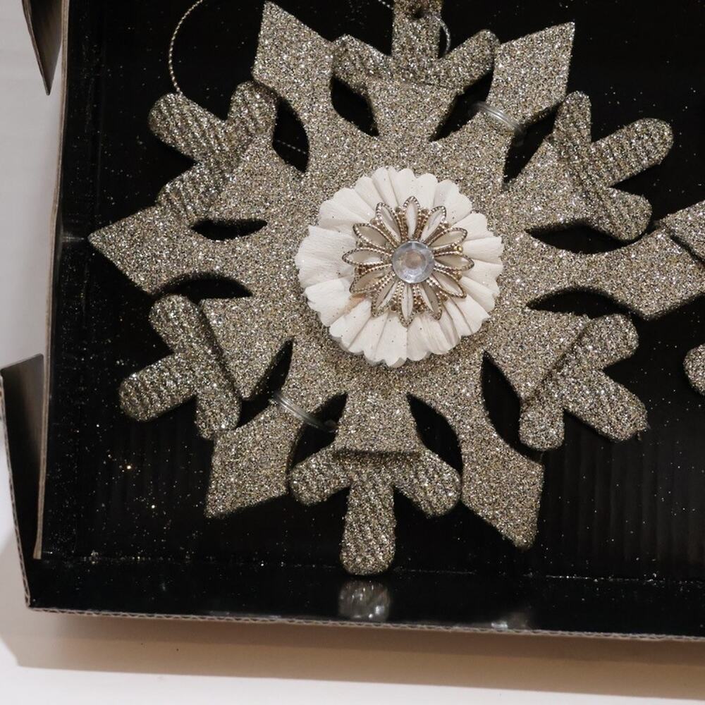 Snowflake Christmas Decorations Ornaments Silver Dillards Trimmings Vtg Lot of 2 - Picture 8 of 9